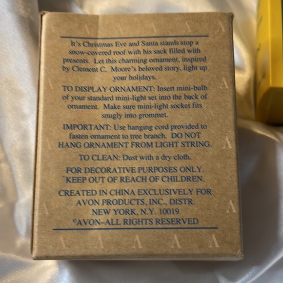 Avon Collectible Storybook Classic Light Up Ornament”The Night Before Christmas” - Picture 9 of 9